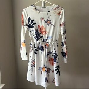 Angashion Floral Long Sleeve Dress Small